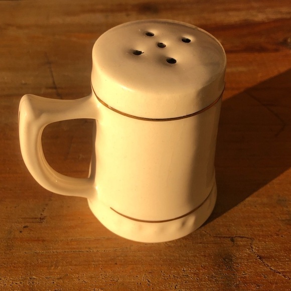 Vintage Georgia Bulldogs Ceramic Salt Shaker with Handle - Picture 3 of 5